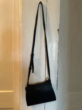 Enzo Angiolini Black Leather Crossbody Shoulder Bag